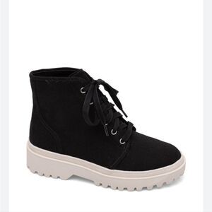 New Lisa Vicky Always Boot (Women) hiking high top black tie up lug sole bootie